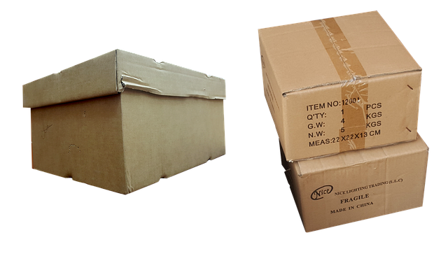 klasické kartonové krabice